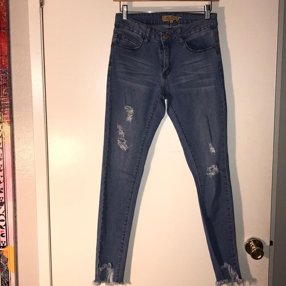 Destroyed Jeans